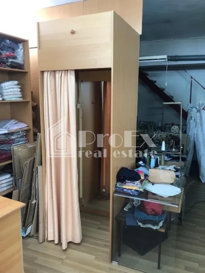 Retail Store in Dafni, Dafni — Photo 3 of 5