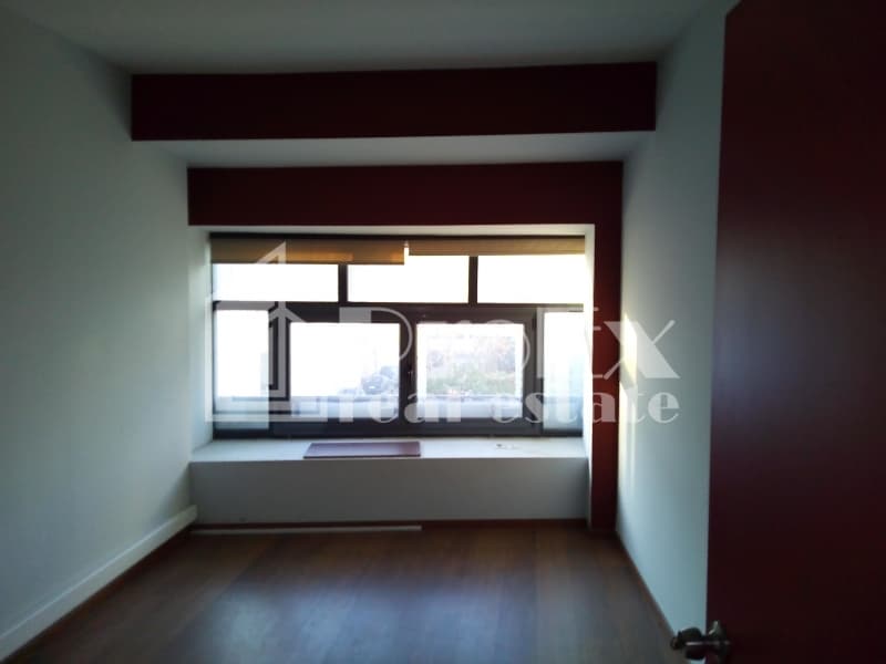 Office in Evaggelistria, Piraeus — Photo 7 of 9