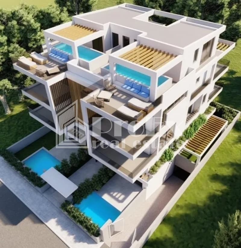 House in Evryali, Voula — Photo 1 of 15