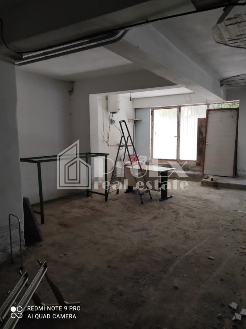 Warehouse in Agia Triada, Iraklio — Photo 8 of 13