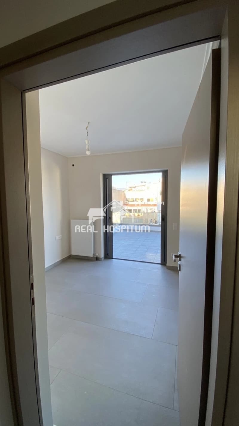 Apartment in Center, Petroupoli — Photo 8 of 9