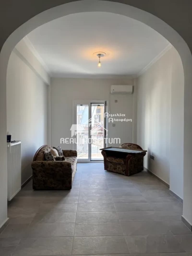 Apartment in Orio Agias Varvaras, Koridallos — Photo 1 of 7