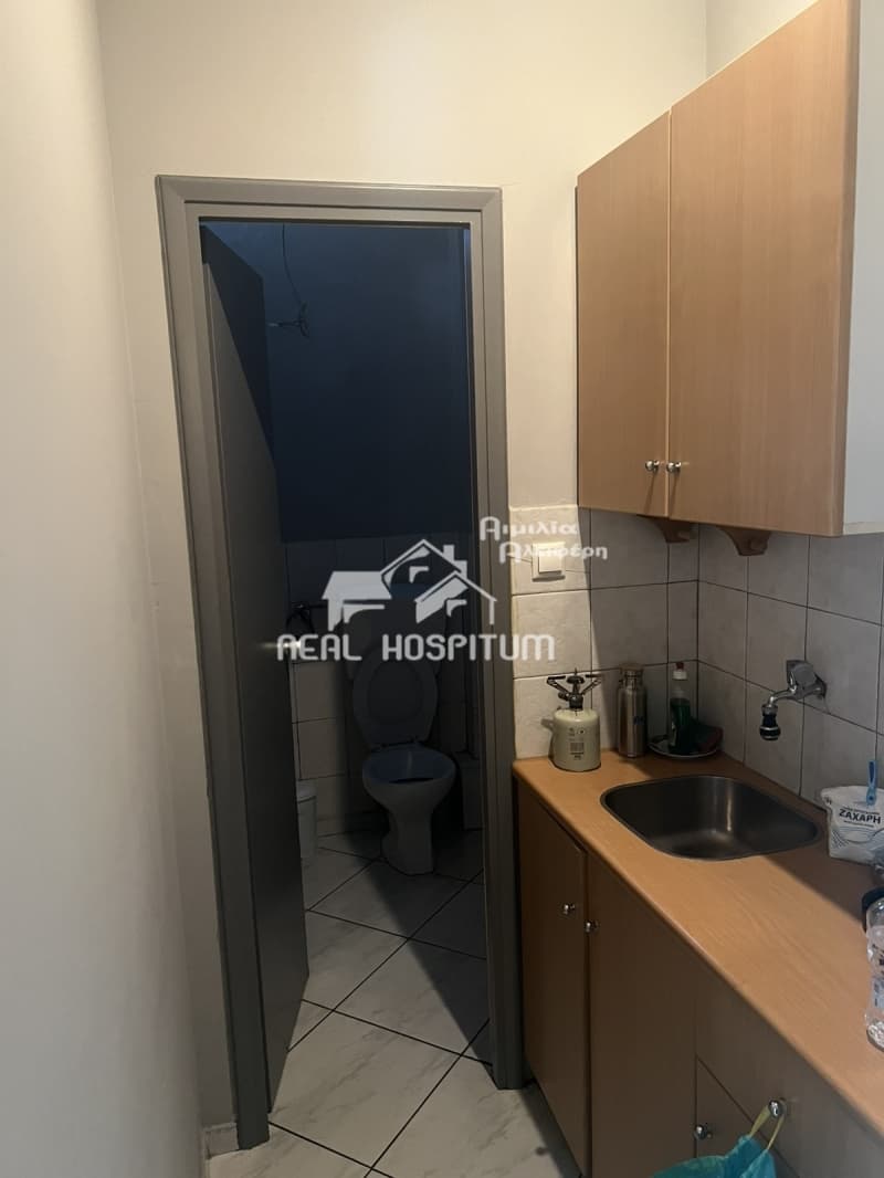 Γραφείο στην Πολυτέκνων, Ίλιον — Φωτογραφία 3 από 4