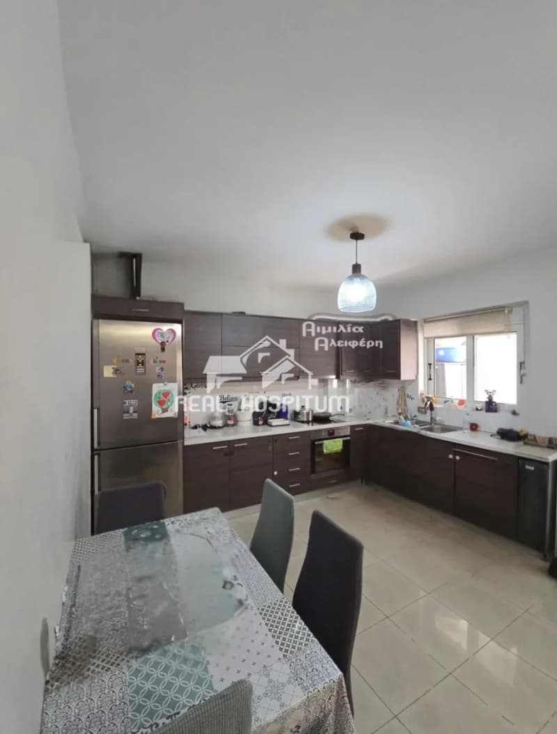 Apartment in Center, Piraeus — Photo 2 of 10