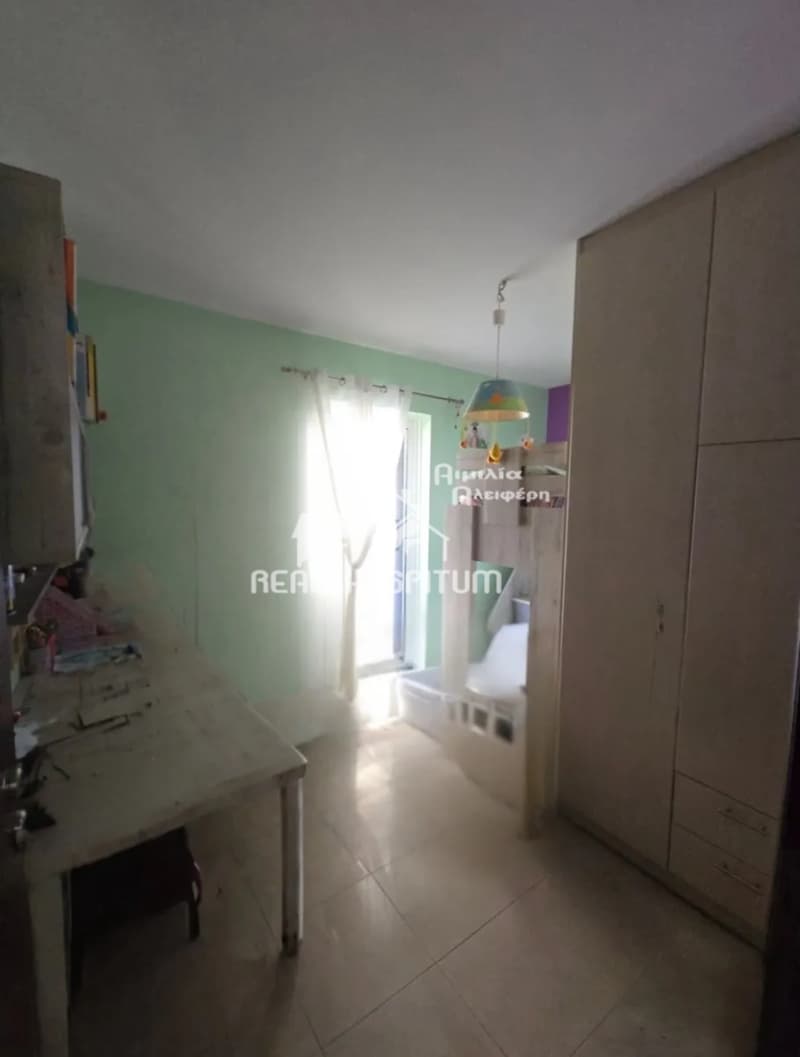 Apartment in Center, Piraeus — Photo 3 of 10