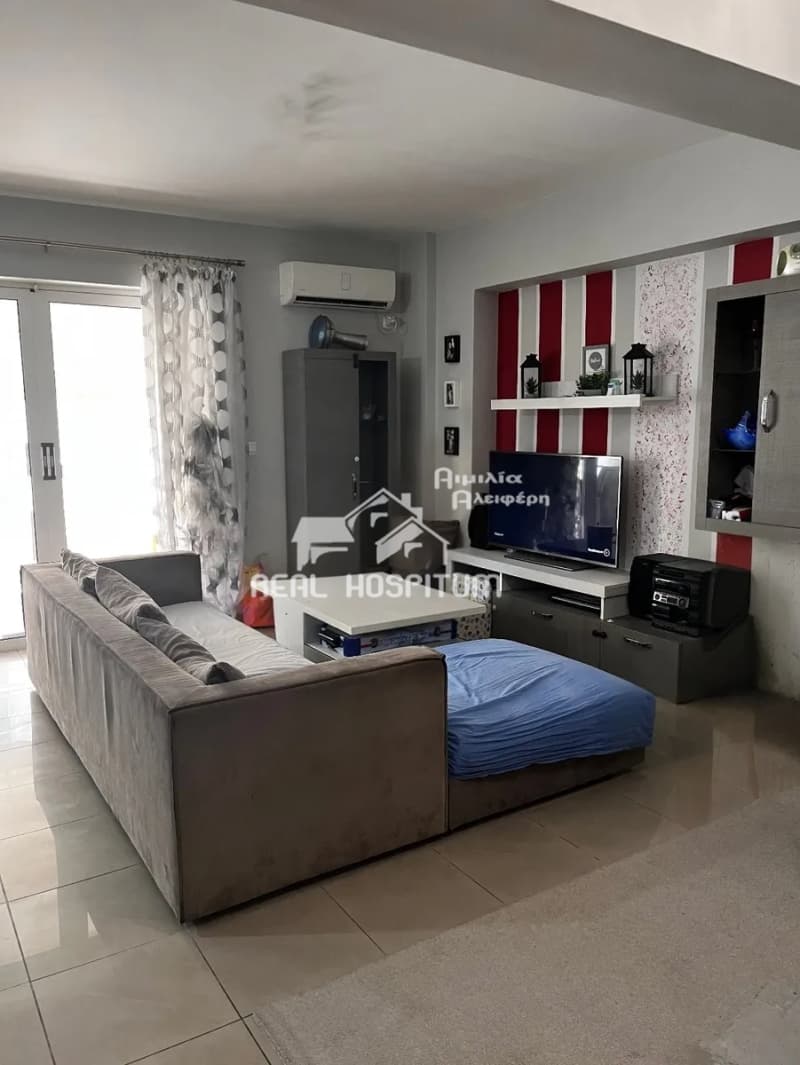 Apartment in Center, Piraeus — Photo 1 of 10