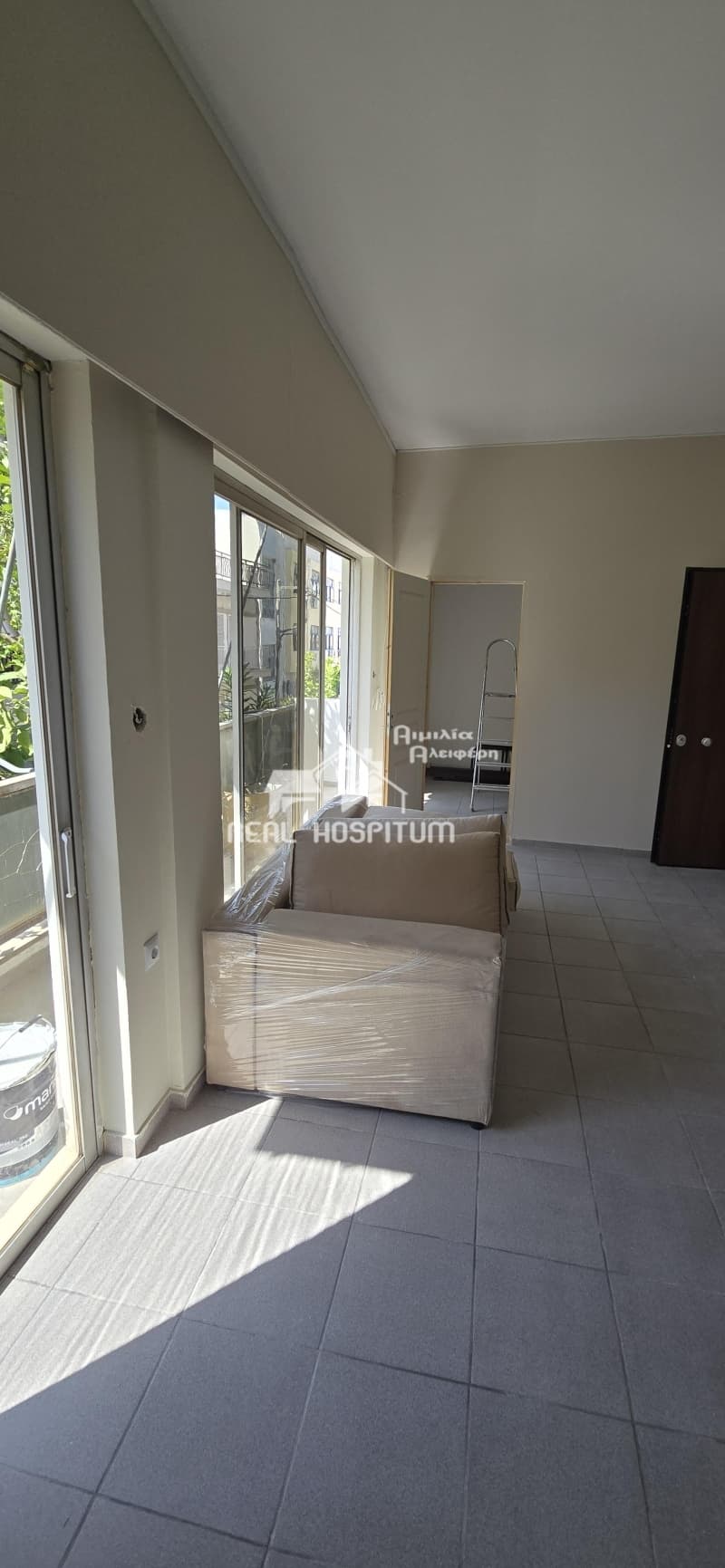 Apartment in Agia Sofia, Piraeus — Photo 8 of 13