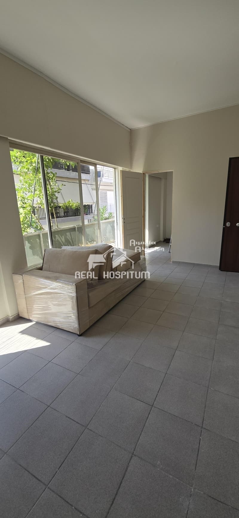 Apartment in Agia Sofia, Piraeus — Photo 2 of 13