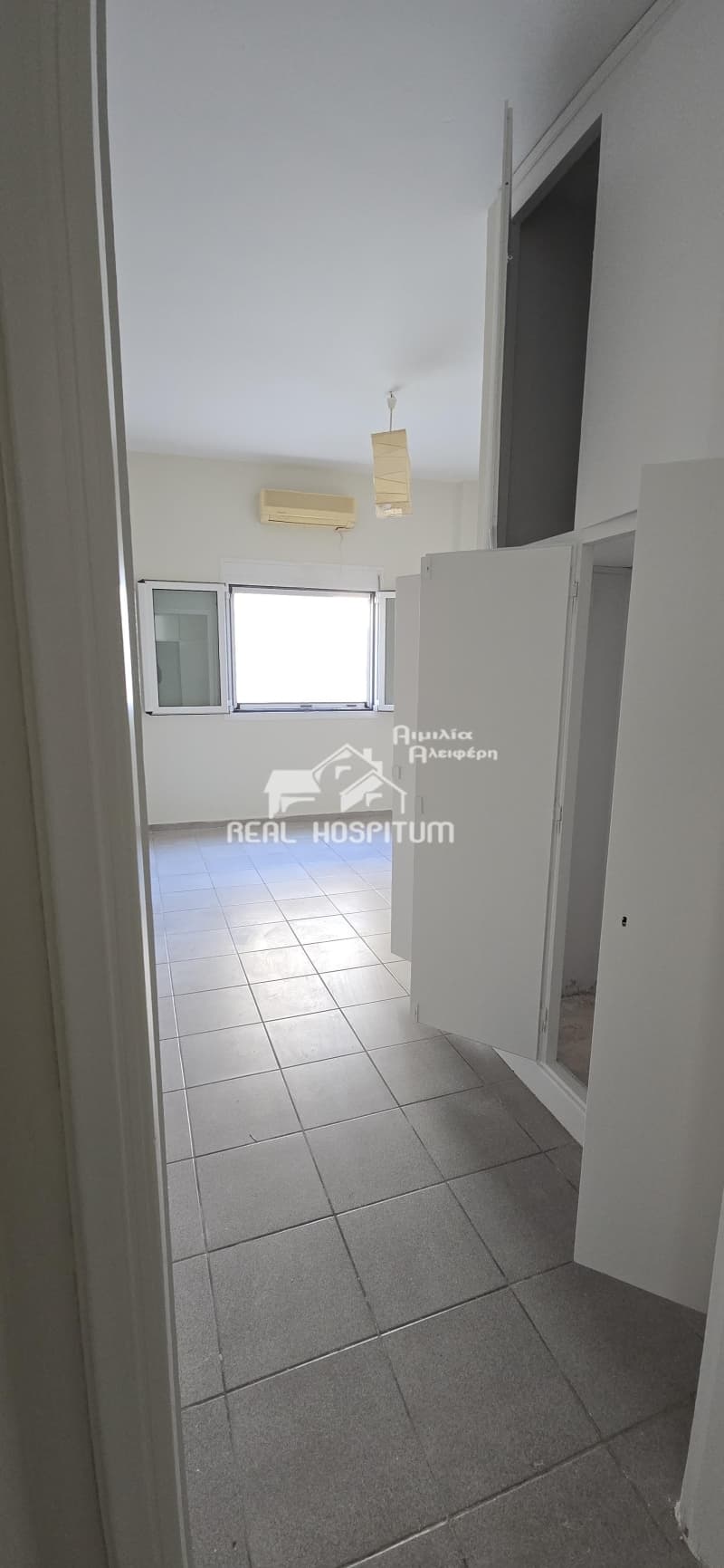 Apartment in Agia Sofia, Piraeus — Photo 4 of 12