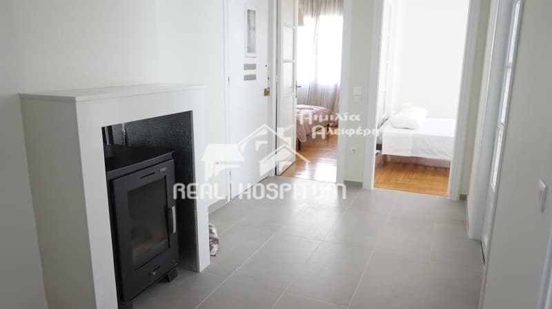 Apartment in Mouseio, Exarchia - Neapoli — Photo 1 of 15