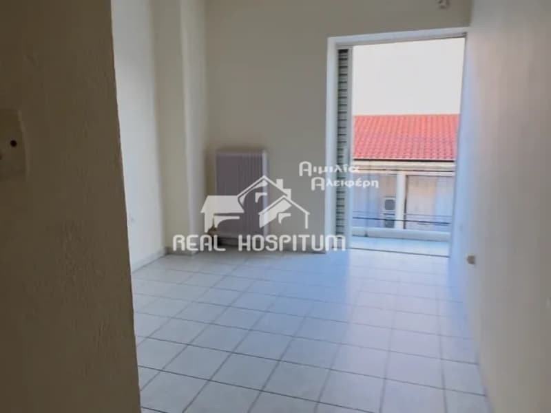 Apartment in Chatzikiriakeio, Piraeus — Photo 4 of 8