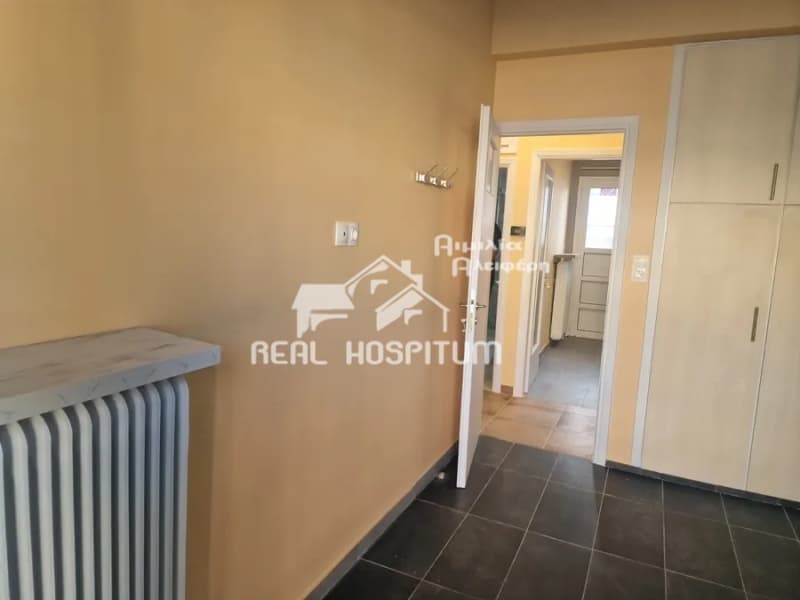 Apartment in Center, Nea Erithraia — Photo 2 of 8