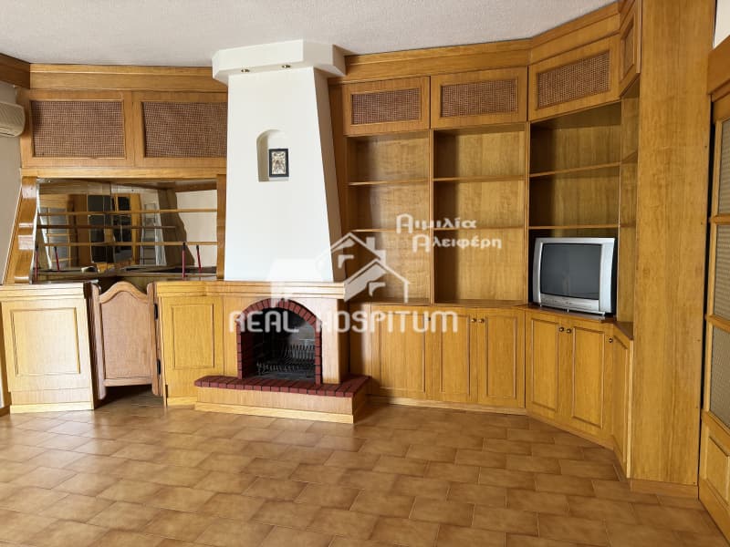 Apartment in Pasalimani, Piraeus — Photo 2 of 30