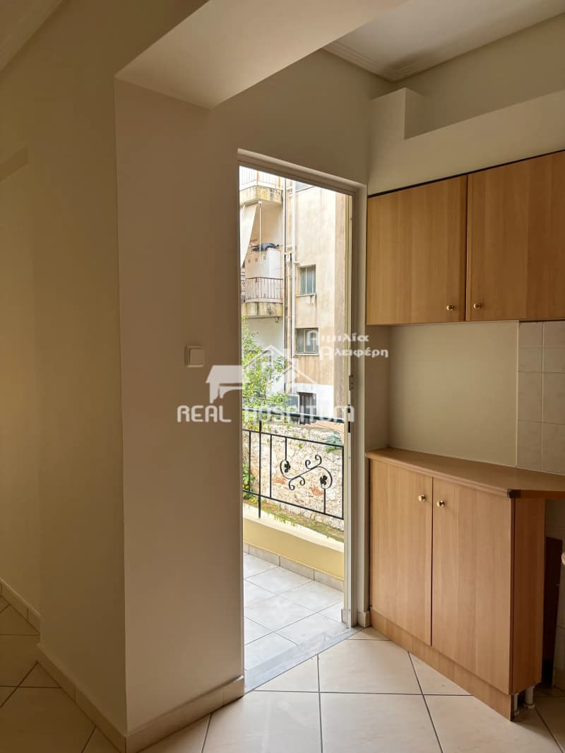 Apartment in Voulgari - Agios Eleftherios, Patisia — Photo 2 of 14