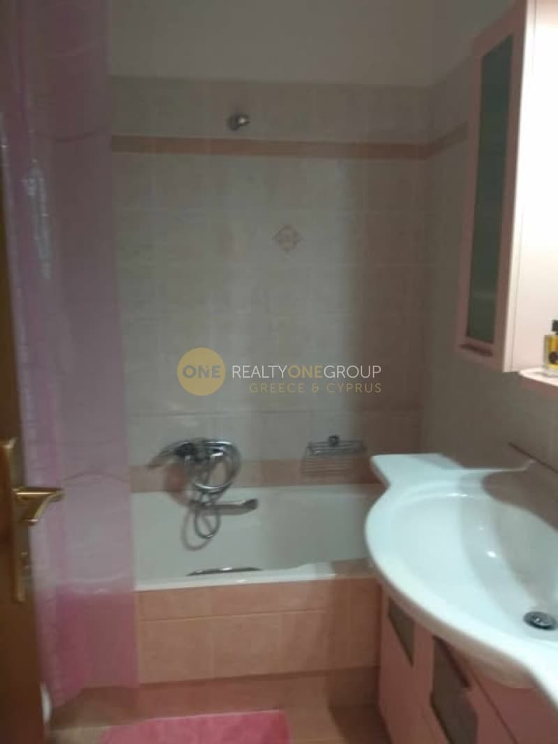 Apartment in Palaia Kokkinia, Piraeus — Photo 24 of 25
