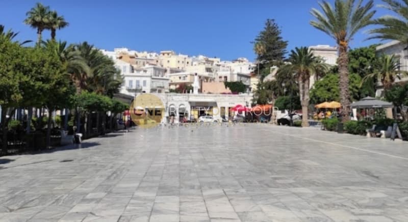 Οικόπεδο στην Ερμούπολη, Σύρος — Φωτογραφία 1 από 4