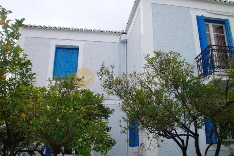 House in Kouzounos, Spetses — Photo 1 of 12