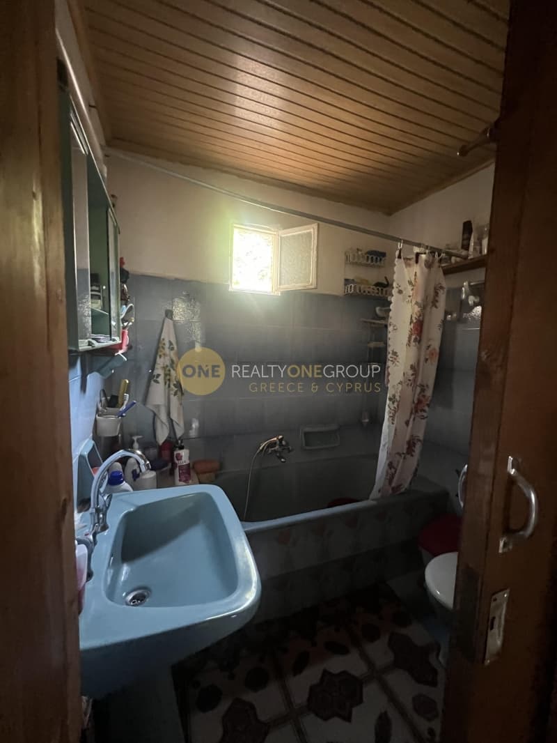 House in Agios Athanasios, Salamina — Photo 11 of 31