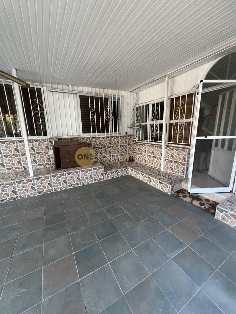 House in Agios Athanasios, Salamina — Photo 1 of 31