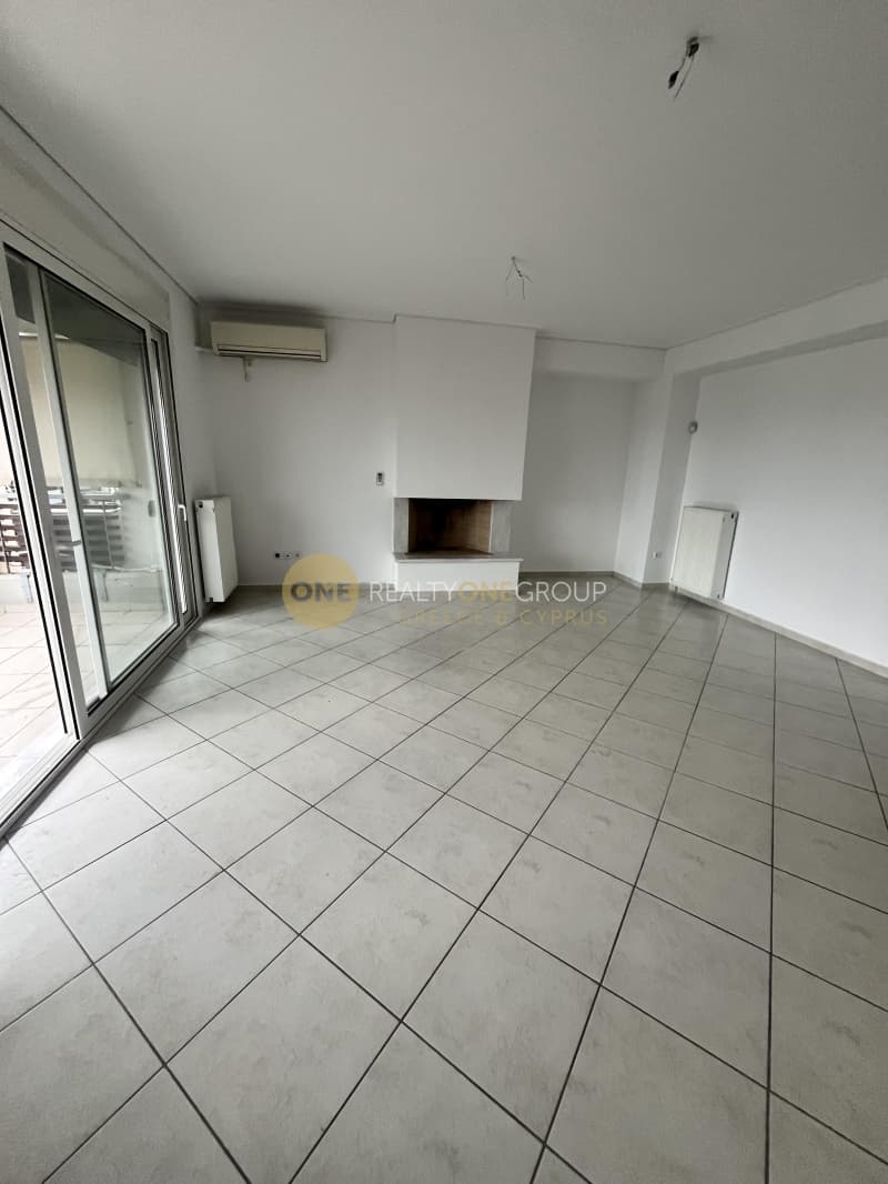 Apartment in Agia Varvara, Agios Dimitrios — Photo 1 of 13