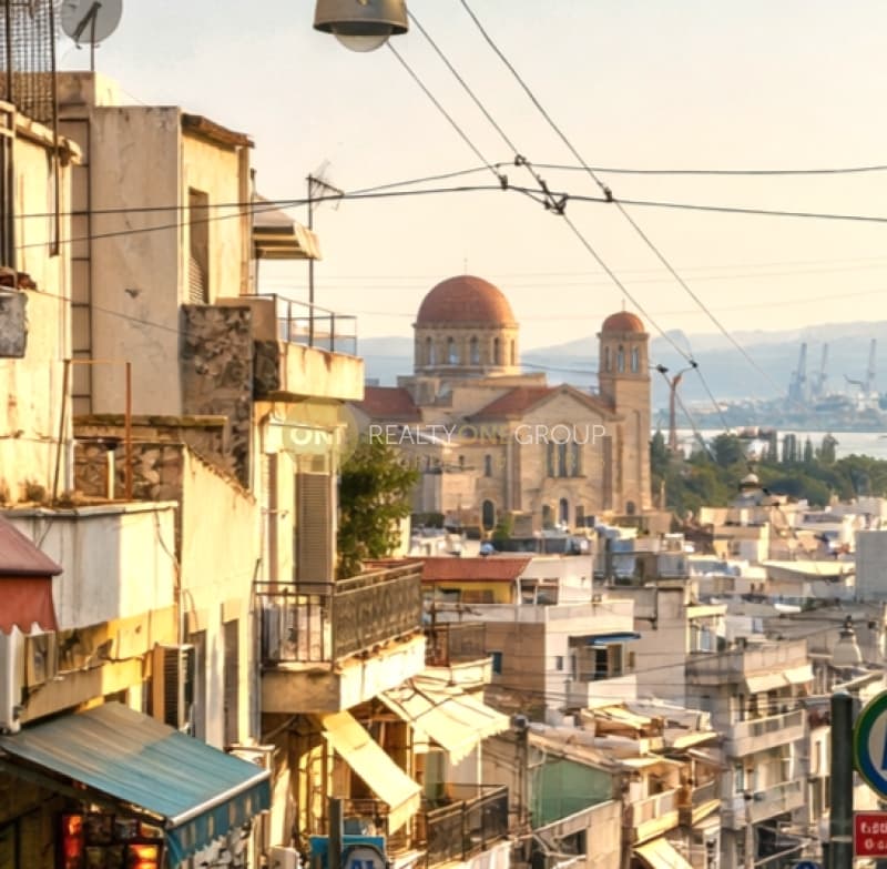 Οικόπεδο στην Μανιάτικα, Πειραιάς