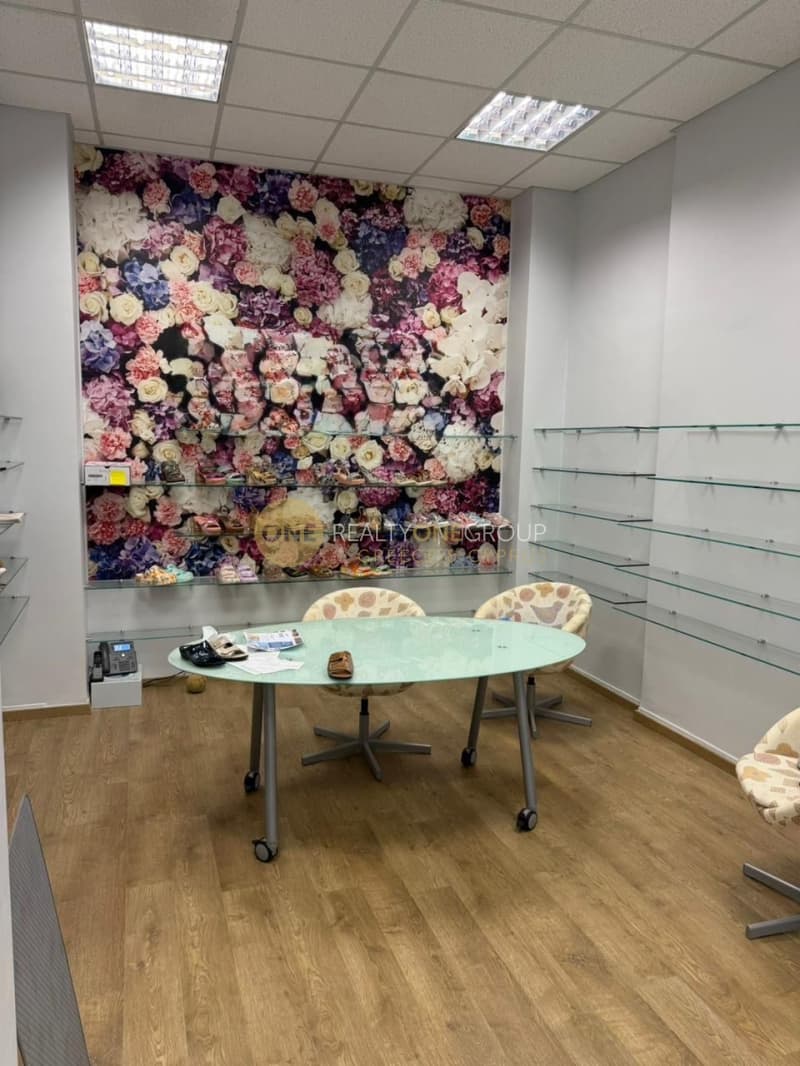 Retail Store in Tria Asteria, Iraklio — Photo 4 of 11