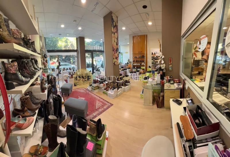 Retail Store in Tria Asteria, Iraklio — Photo 8 of 11