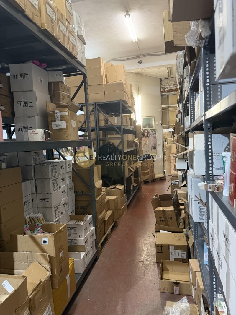 Warehouse in Zoodochos Pigi, Lykovrisi — Photo 5 of 14