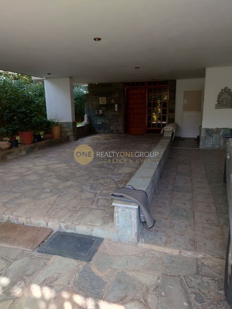 Apartment in Politeia, Nea Erithraia — Photo 1 of 16