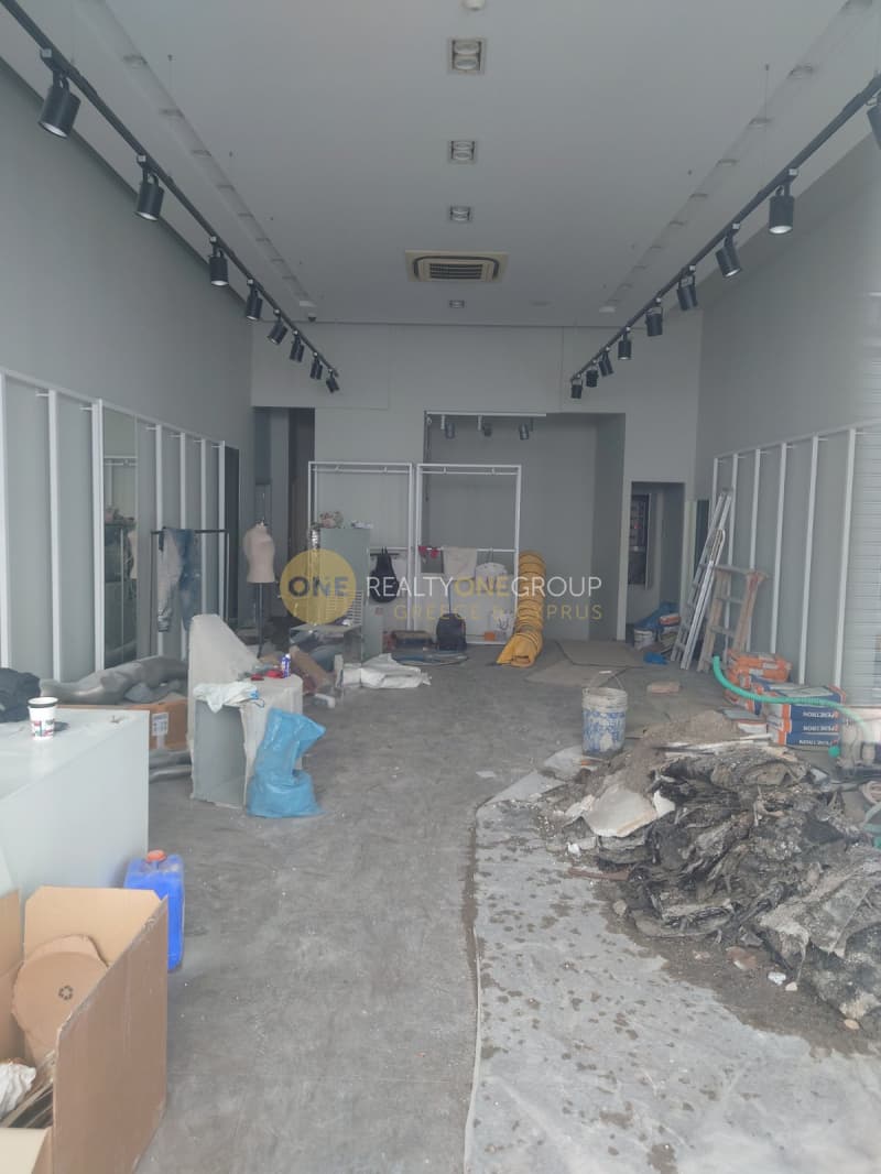 Retail Store in Zirineio, Kifisia — Photo 3 of 4