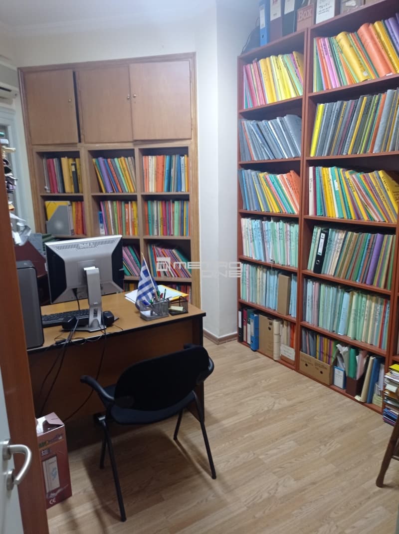 Office in Politechneio, Exarchia - Neapoli — Photo 3 of 25
