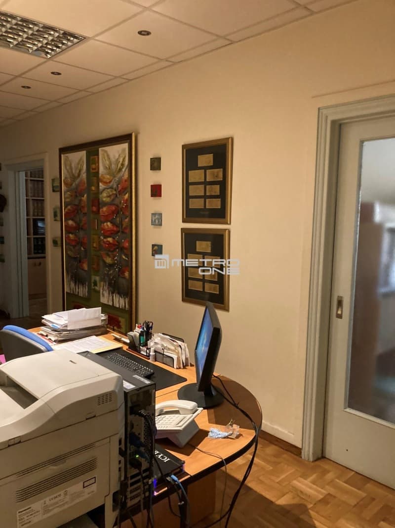 Office in Politechneio, Exarchia - Neapoli — Photo 9 of 25
