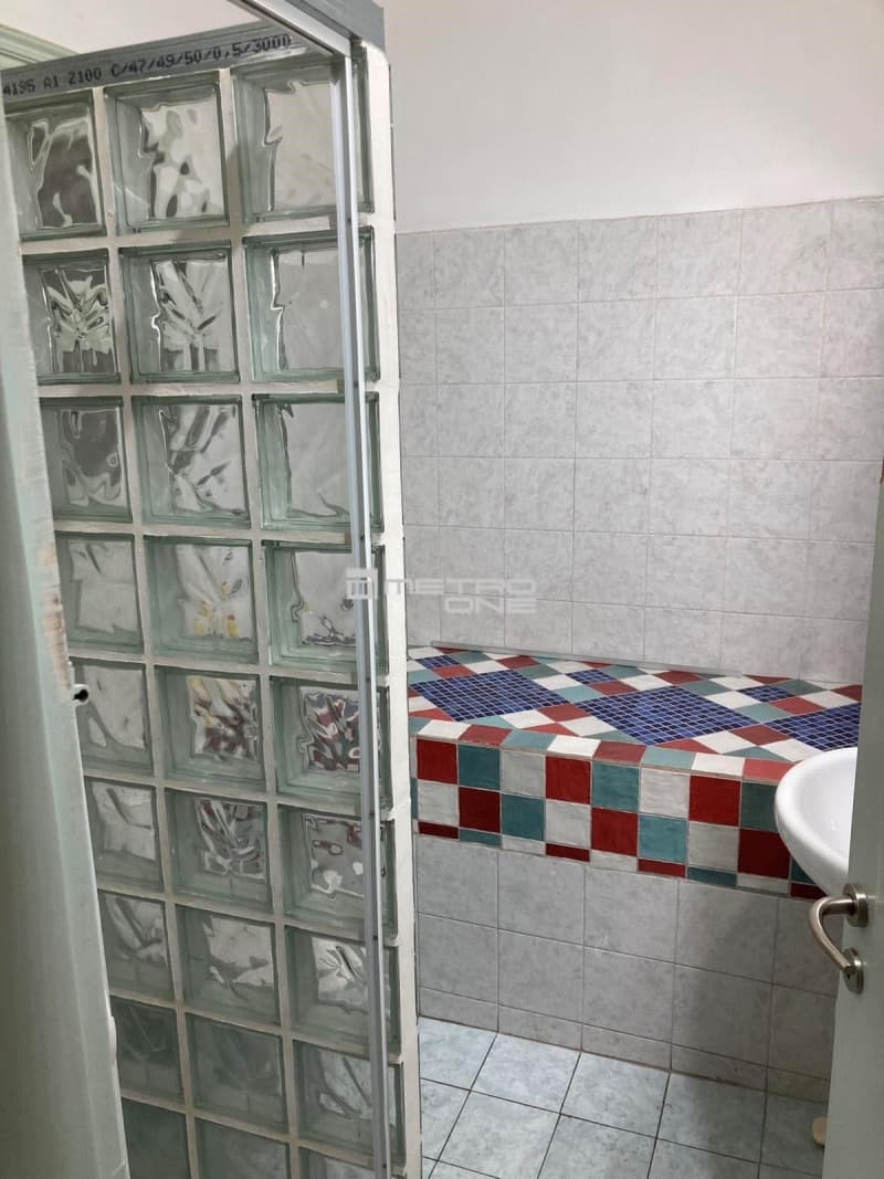 Office in Politechneio, Exarchia - Neapoli — Photo 10 of 25