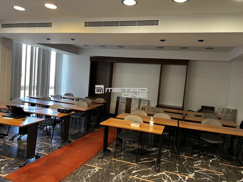 Office in Platia Kanigos, Exarchia - Neapoli — Photo 3 of 30