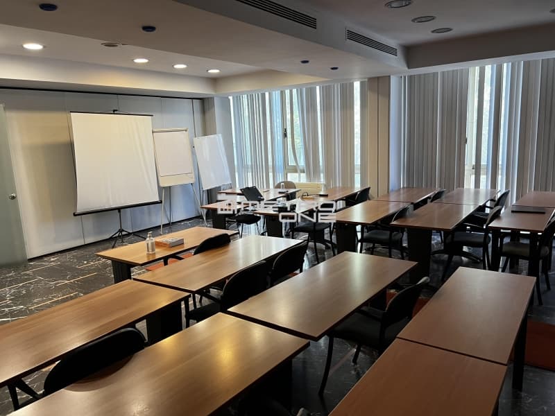 Office in Platia Kanigos, Exarchia - Neapoli — Photo 4 of 30