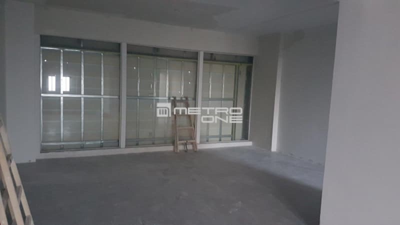 Retail Store in Eirini, Nea Ionia — Photo 5 of 11