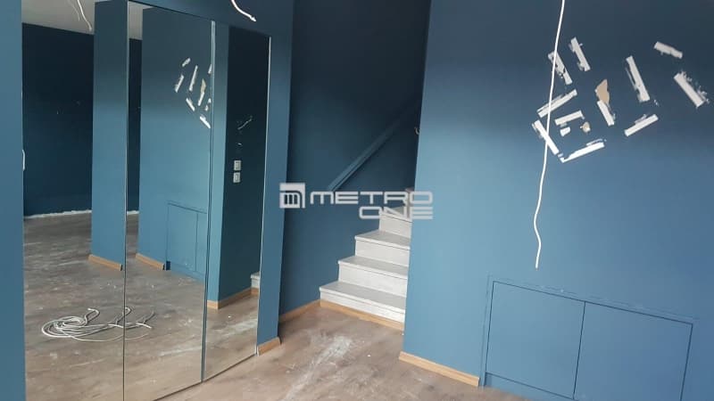 Retail Store in Eirini, Nea Ionia — Photo 8 of 11