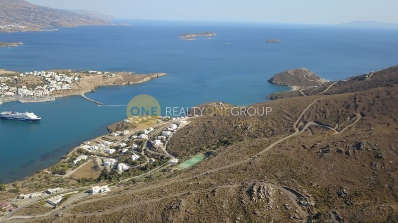 Parcel in Gavrio, Andros — Photo 11 of 30