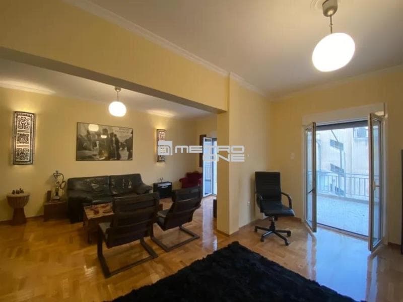 Apartment in Osios Loukas, Patisia — Photo 3 of 19