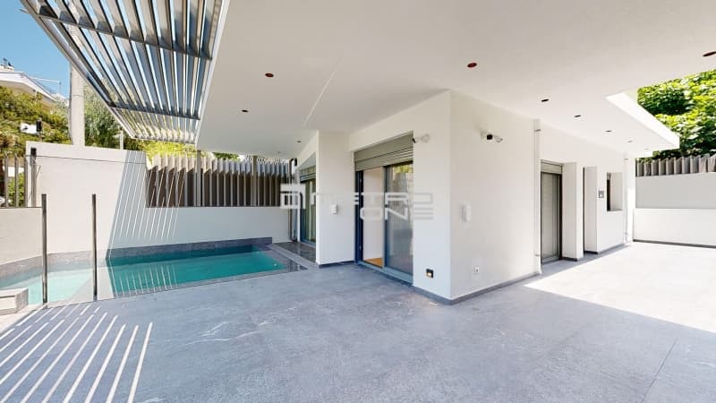 House in Panionia, Glyfada — Photo 3 of 30