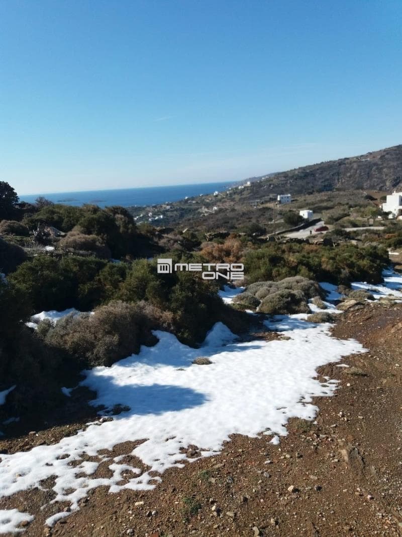 Building Plot in Mpatsi, Andros — Photo 1 of 4