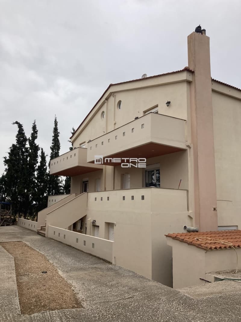 House in Markopoulo, Markopoulo — Photo 1 of 30