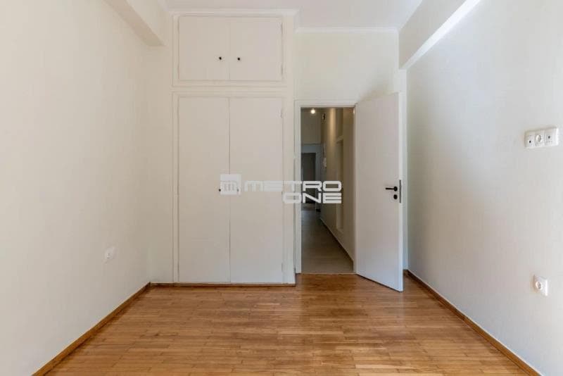 Διαμέρισμα στην Πλατεία Κολιάτσου, Λεωφ. Πατησίων - Λεωφ. Αχαρνών — Φωτογραφία 5 από 9