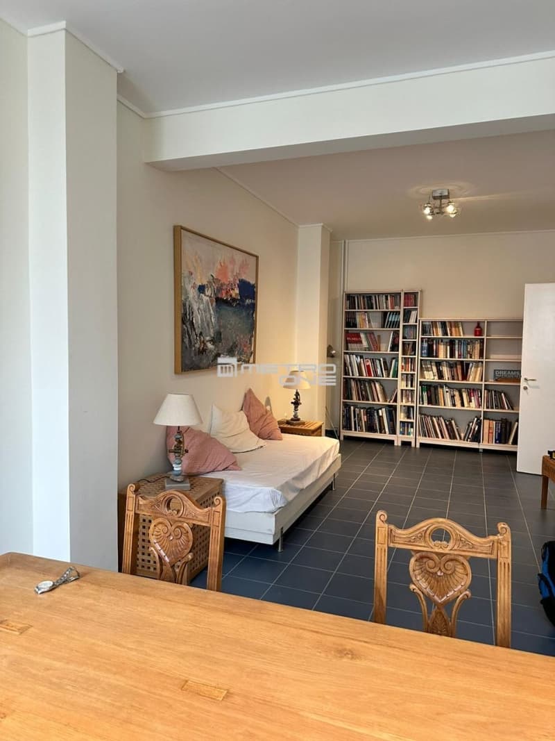 Apartment in Strofili, Historic Center — Photo 1 of 23