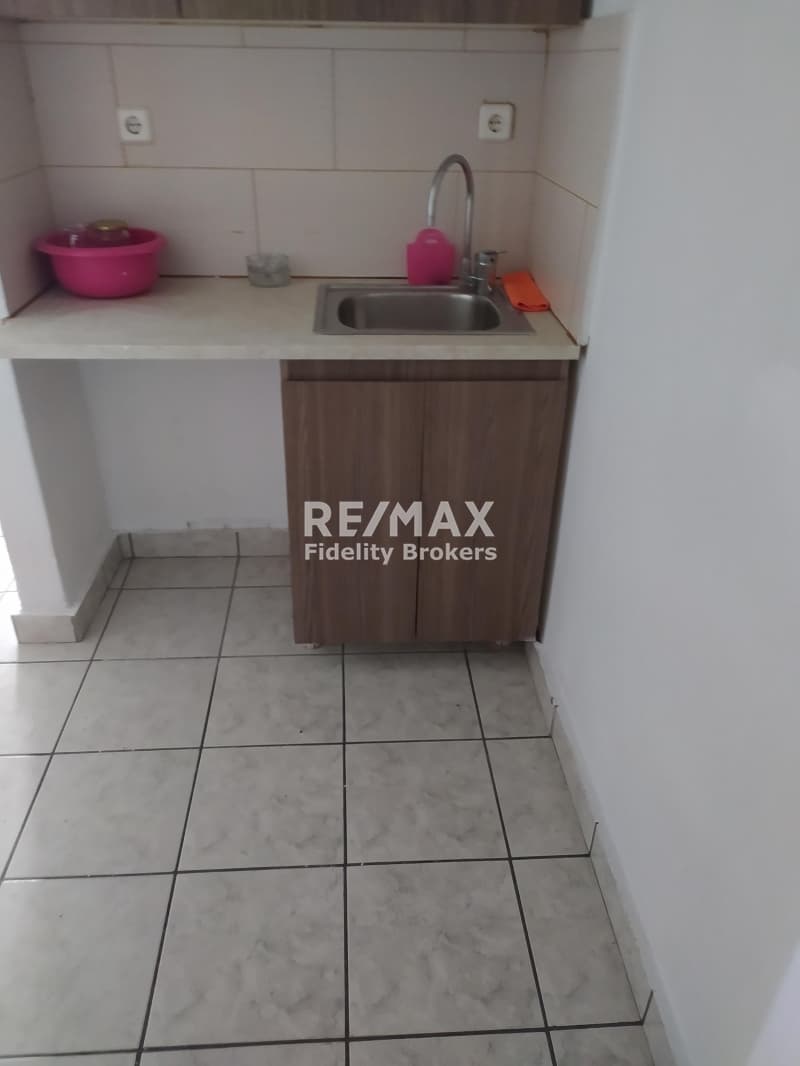 Office in Palia Vouli, Kentro — Photo 8 of 11