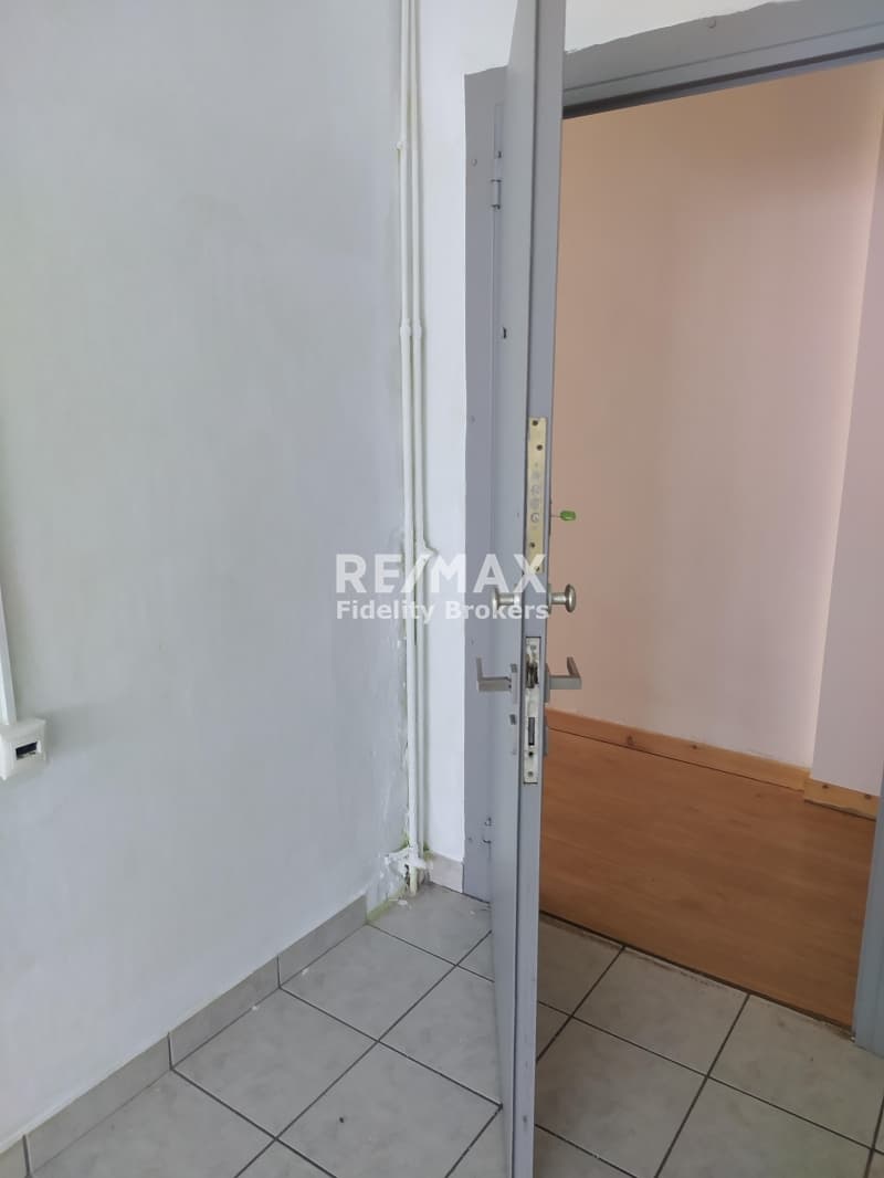 Office in Palia Vouli, Kentro — Photo 7 of 11
