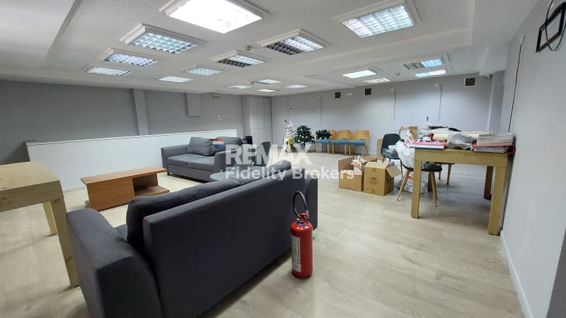 Κατάστημα στην Ευαγγελίστρια, Πειραιάς — Φωτογραφία 4 από 9