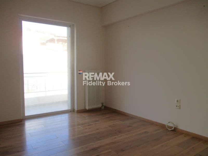 Apartment in Ampelakia, Alimos — Photo 8 of 16