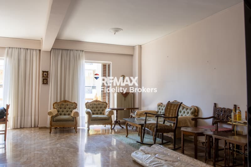 Apartment in Agios Ioannis Chrisostomos, Nikaia — Photo 2 of 14