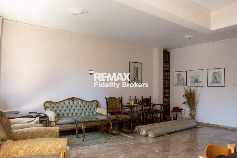 Apartment in Agios Ioannis Chrisostomos, Nikaia — Photo 3 of 14